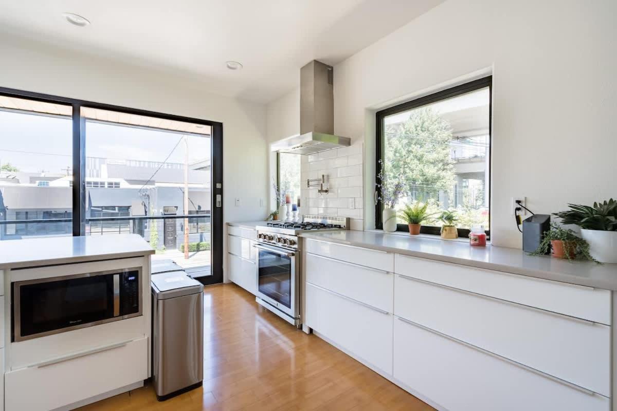 - Portland's Finest - Luxury Pearl District 4 Br Apartment *