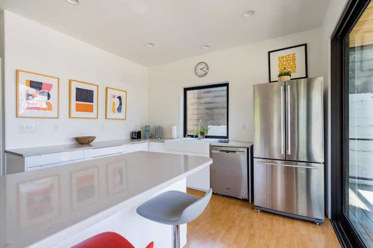 - Portland's Finest - Luxury Pearl District 4 Br Apartment